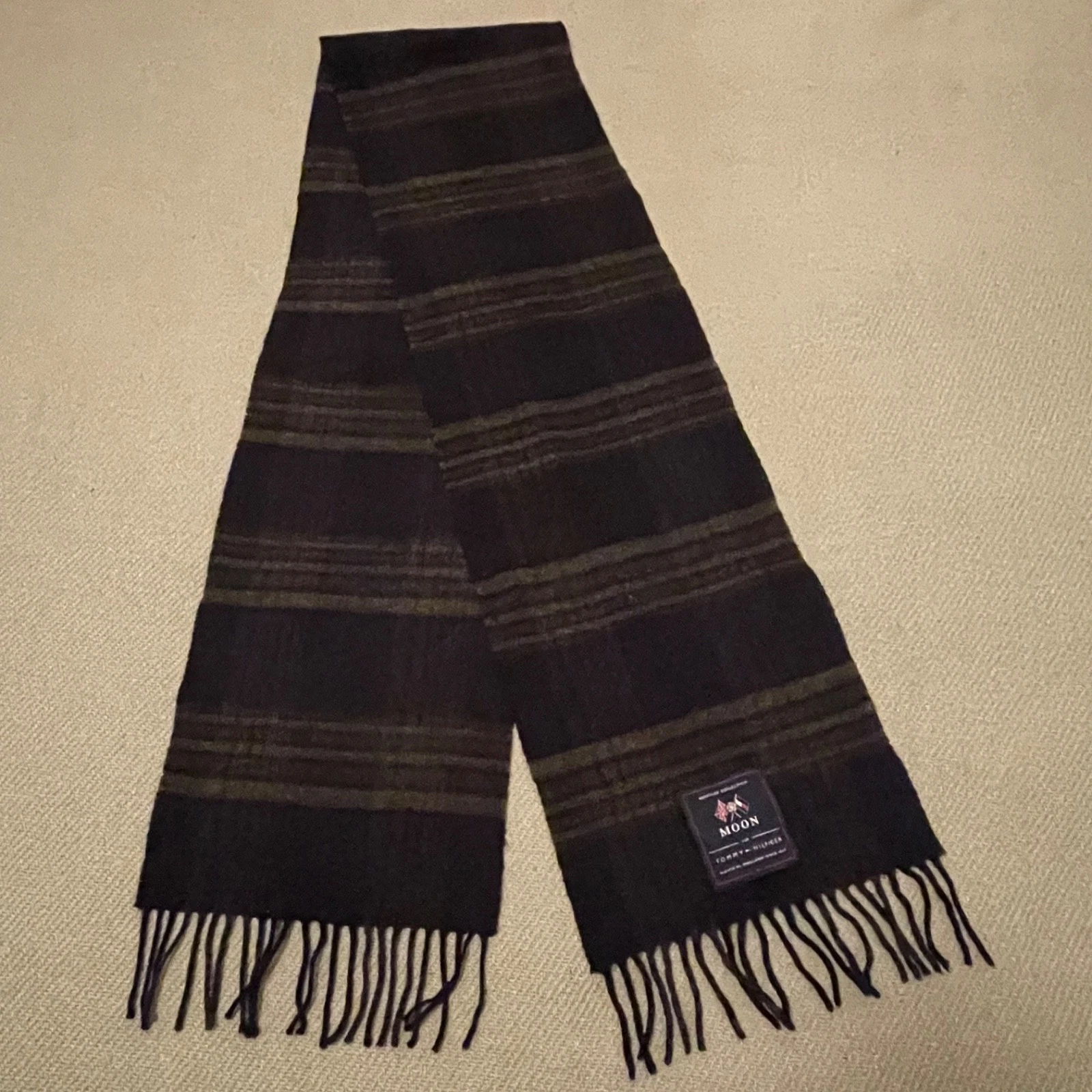 Tommy Hilfiger Scarf Dark Check Lambs Wool Moon Heritage Collection YTK 174/25cm