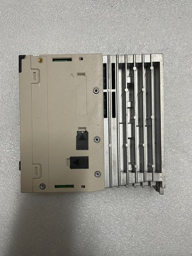 YASKAWA SGD7S-2R8A30A002 SERVO DRIVE - Picture 3 of 4