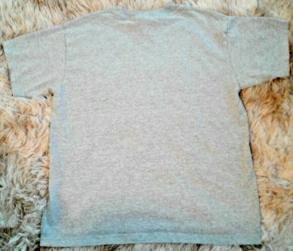 Boys Youth Small Short Sleeve Shirt Gildan Heavy Cotton 'Mom' Novelty Crew Neck - Image 4 of 4