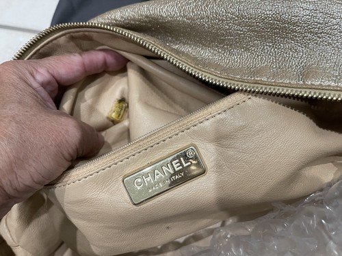 CHANEL HUGE CC LOGO SOFT GOLD LEATHER&CHAIN EDGE CARRYONS JUMBO TOTE BOWLING BAG - Picture 4 of 12