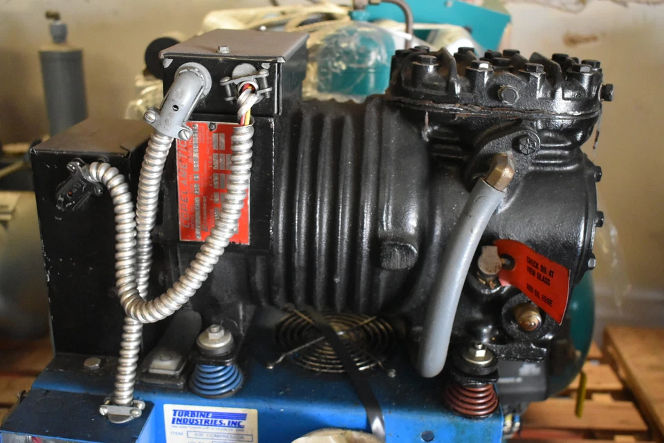 Turbine Industries Inc. Стоматологический воздушный компрессор - Изображение 2 из 4