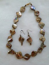 Natural Shell Beads Necklace with Matching Earrings
