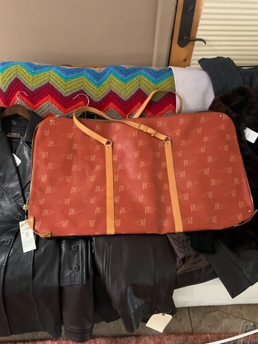 louis vuitton dress bag