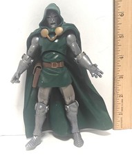 FIGURA SERIE DR. DOOM RONAN BAF LEYENDAS DE MARVEL HASBRO FANTASTIC FOUR 6"