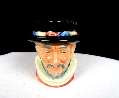 Royal Doulton England D6251 Beefeater 2 3/8'' Toby Character Jug 1947-1953
