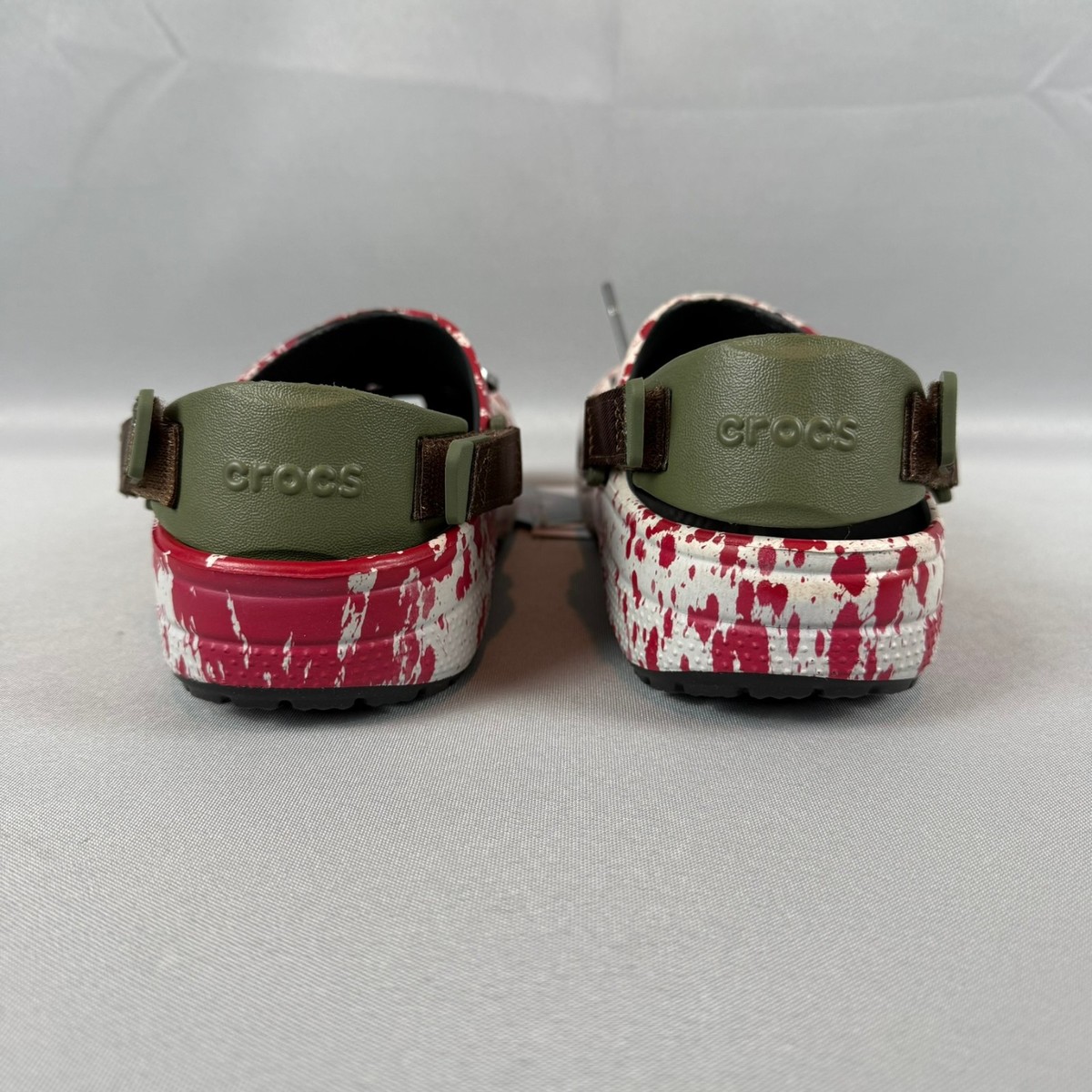 Crocs x Friday the 13th Classic Clogs Mens 8 Jason Voorhees  display picture 1