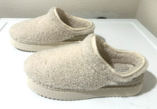 American Eagle Slippers Women's 9 Faux Fur Lined Beige/Tan AE