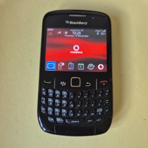 BlackBerry Curve 8520 2,4" 256 MB, 2MP entsperrt Smartphone - schwarz b167