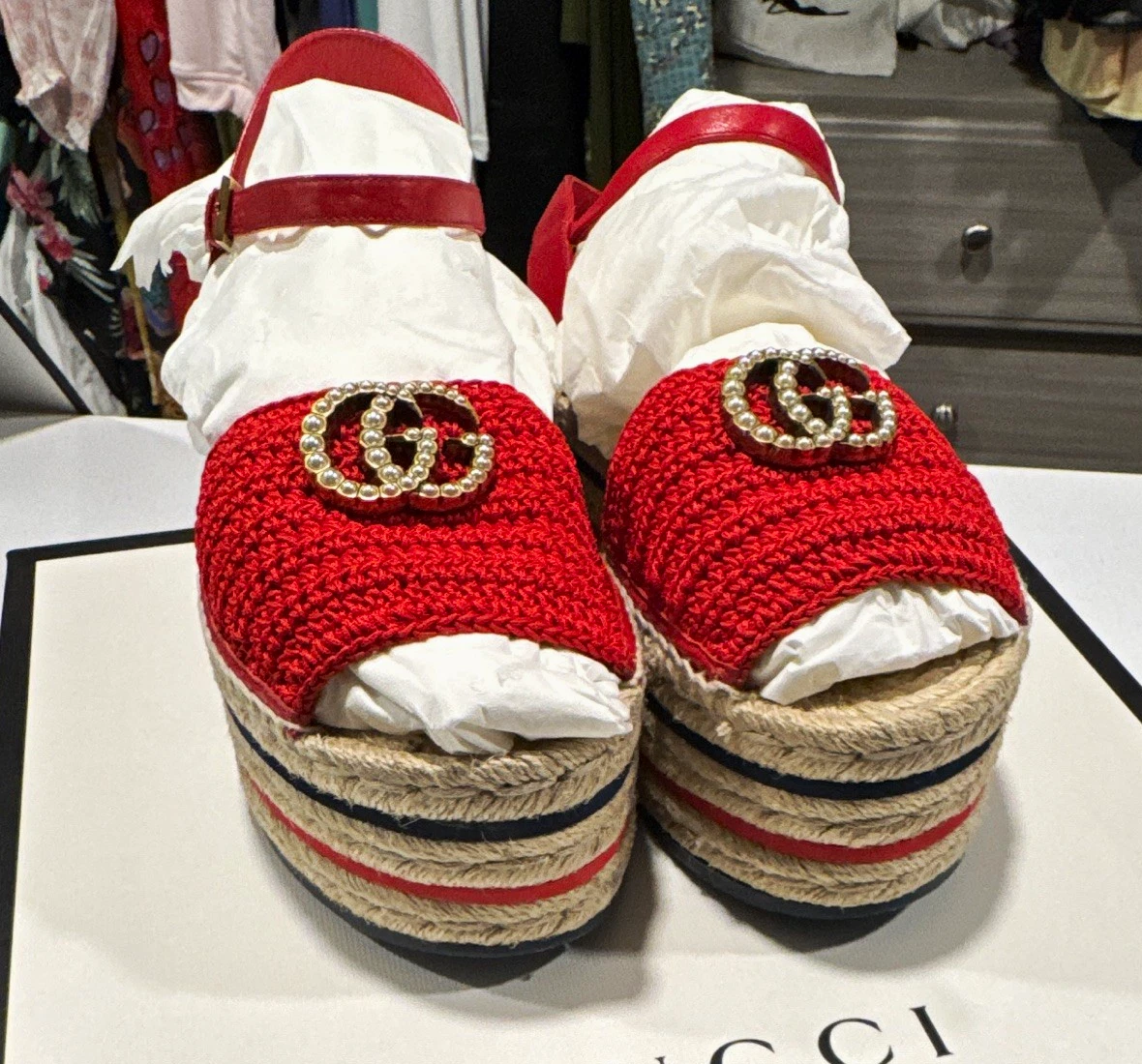 5月限定値下げ！GUCCI レッド サンダル Gucci Red Sandals for Women for sale - eBay