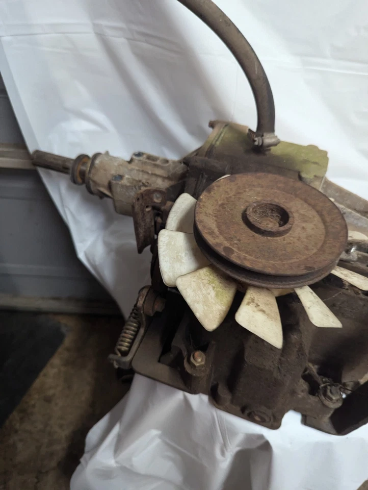 Tractor cortacésped Kubota T1670 T1570 T1770 T1870 transmisión eje hidráulico K1132- Foto 2 de 4