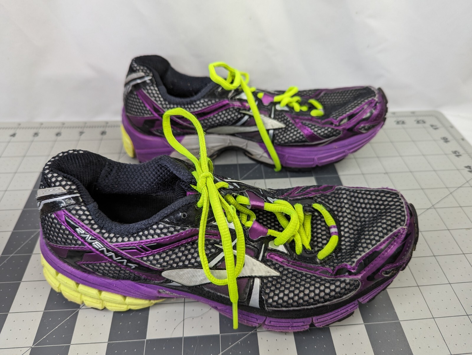 womens brooks ravenna 10