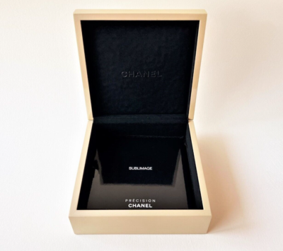 CHANEL Sublimage Luxury Voyage Collection Coffret Gold Lacquer