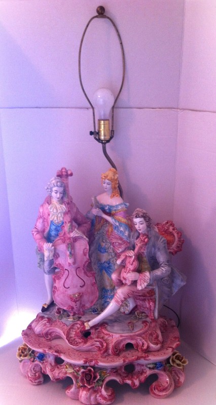 Vtg Beautiful Capodimonte Lamp Made Italy Shade Cover Frame Porcelain 3 Figures