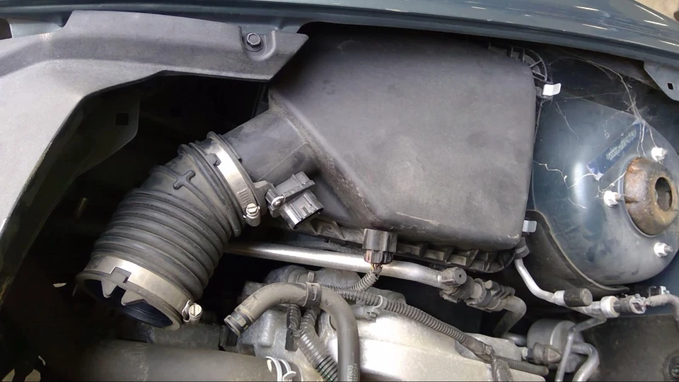 Conjunto de filtro de aire usado se adapta a: Chevrolet Malibu 2009 2,4 L VIN 0 octavo dígito opcional L Foto 2 de 4