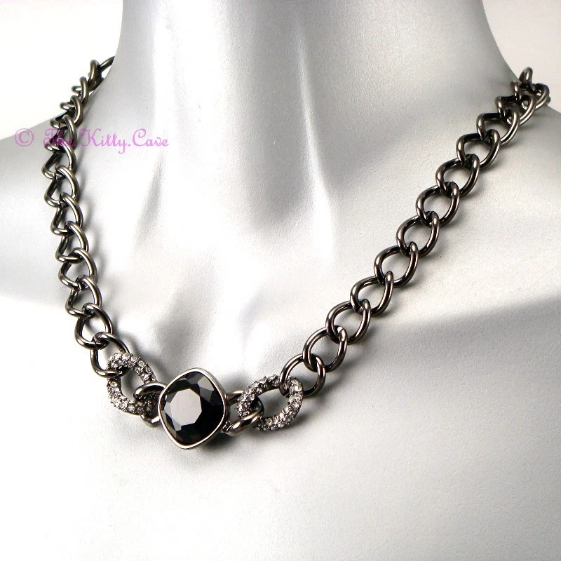 Collar de cadena distintivo barra en T con palanca gris plateada hematita con cristales de Swarovski Foto 3 de 4