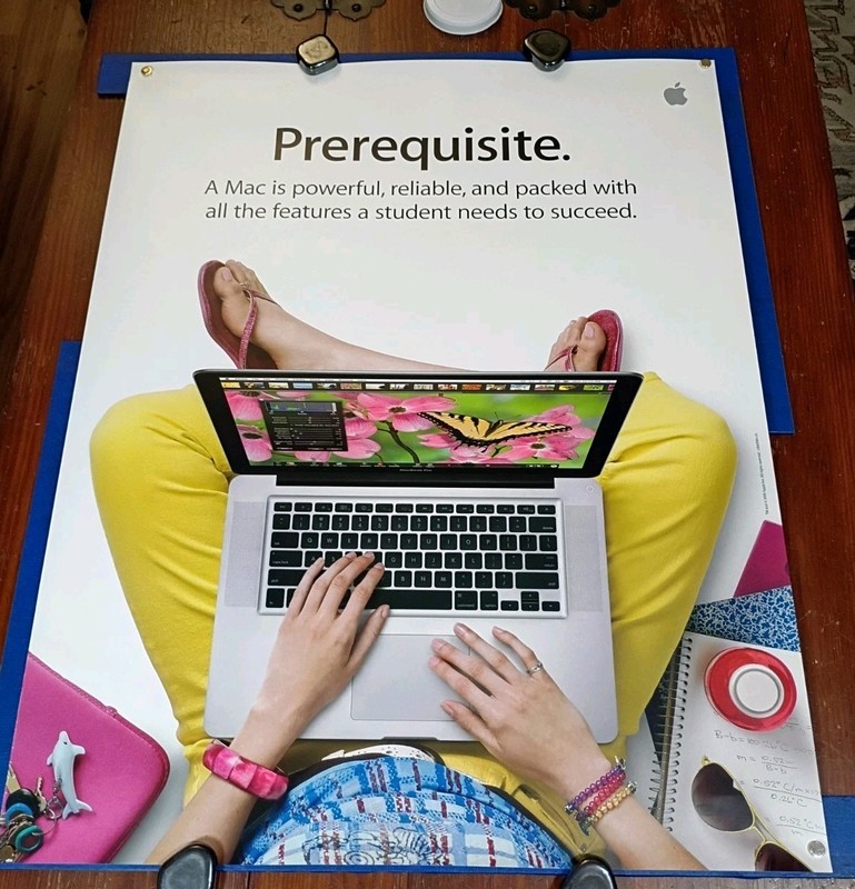 VINTAGE 2009 APPLE P0STER PREREQUISITE A MAC IS POWERFUL NEVER DISPLAYED ALWAYS