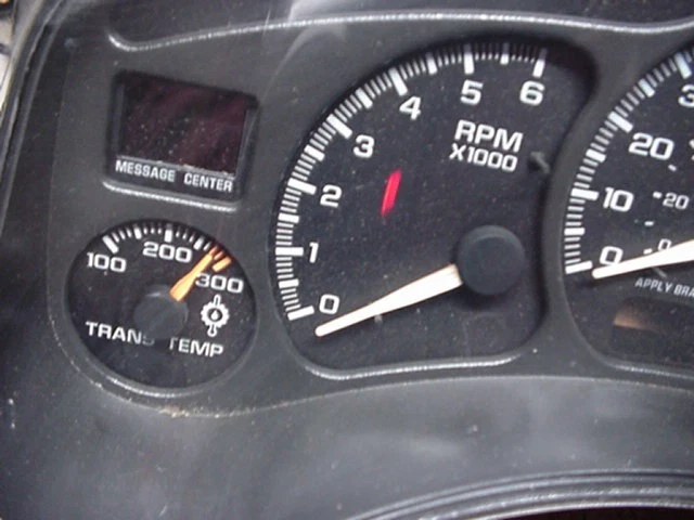 GMC Sierra, Silverado 2500 2002 cuadro de instrumentos con temperatura de transmisión 15059383 Foto 2 de 4