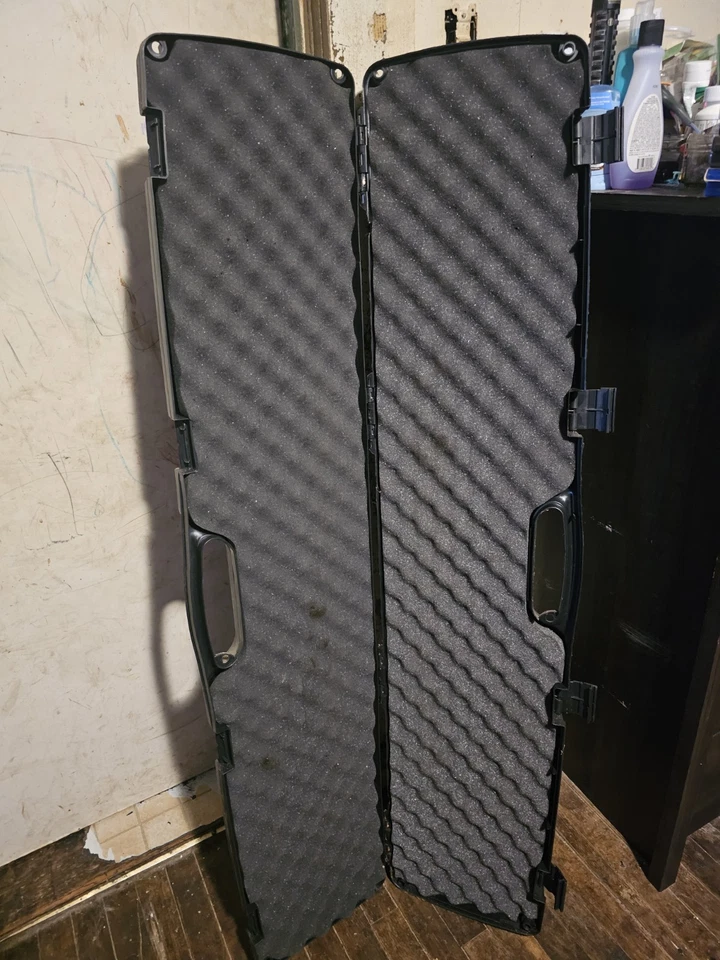 Casco de motocicleta y bolsa de sillín y estuche rígido para pistola Foto 4 de 4