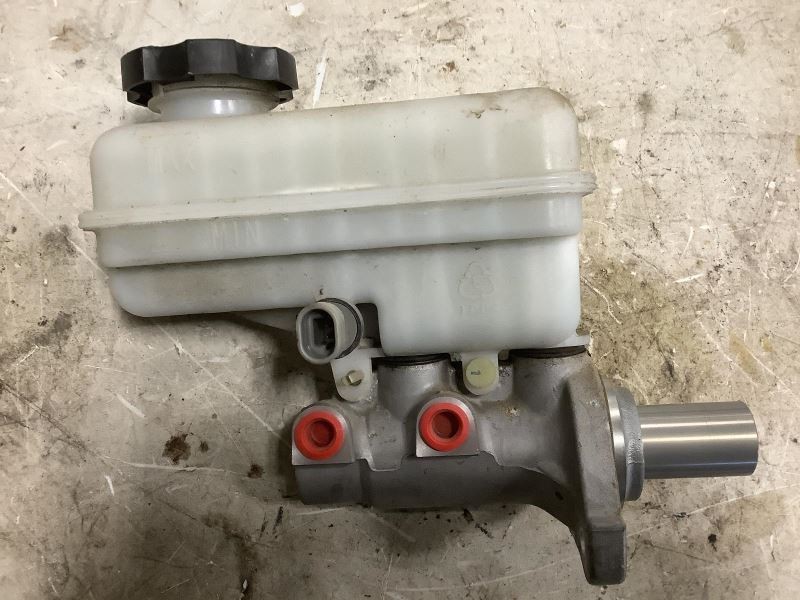 Brake Master Cylinder Fits 10 EQUINOX 324228