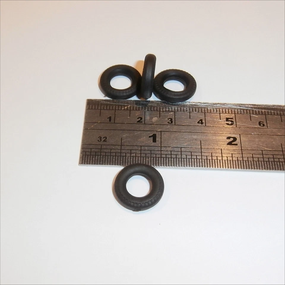 Corgi Toys 15mm Treaded Black Tires 1950/60's Sedan & Light Truck Tyres Y011 - Image 3 of 3