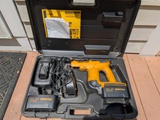 Bostitch CRN38K 20.4v Cordless Industrial Roofing Nailer 2 Batteries + Charger