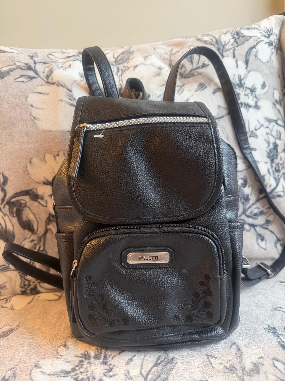 Adjustable Shoulder Straps Zip Pockets Rosetti Bl… - image 1