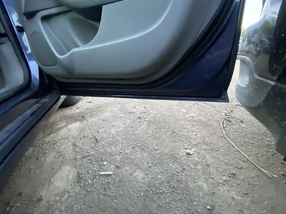 Used Front Right Door Assembly Front fits: 2014 Chevrolet Malibu VIN 1 4th digit - Imagem 4 de 4