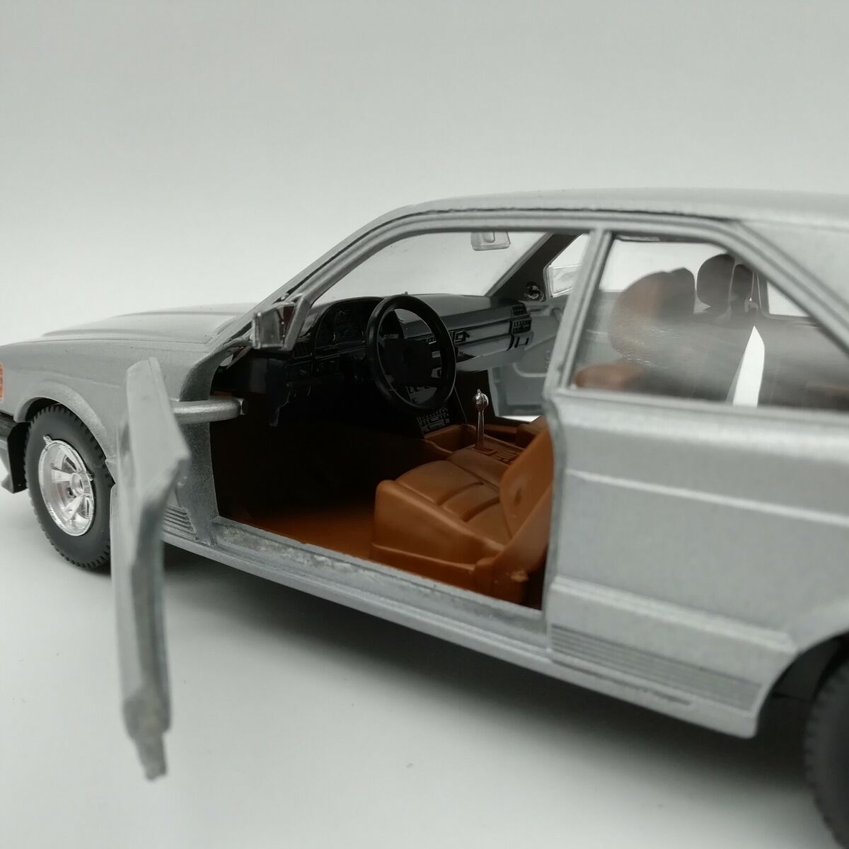 Burago 1/26 Mercedes 500 SEC | eBay Burago 1/26 Mercedes 500 SEC | eBay