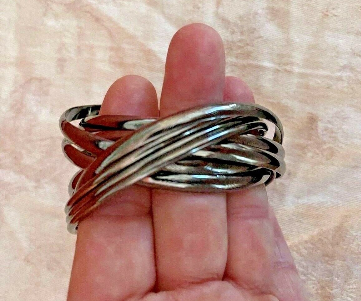 Nine Interlocking Dark Gray Metal Bangle Bracelets - image 2
