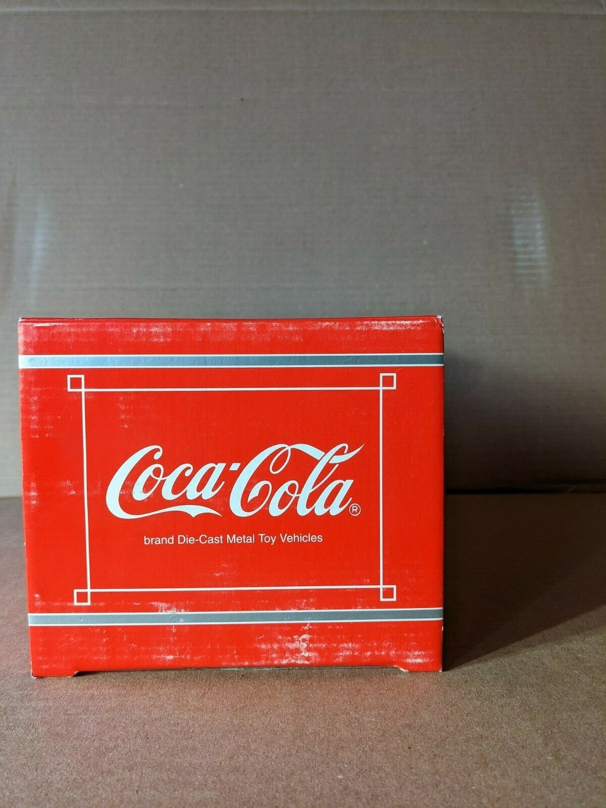 FORD Roadster cabriolet soft top COCA COLA au 1/18 SOLIDO 9502 voiture