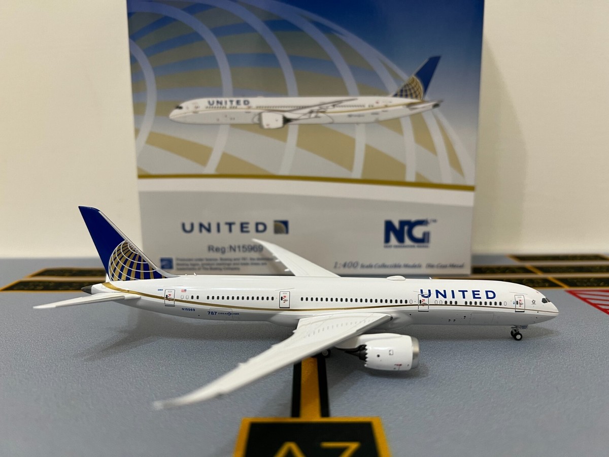 NG Model 1/400 アモイ航空 B787-9 Amazon.com: NG Model JUNEYAO Airlines for Boeing 787-9