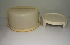 Tupperware 13 " Cake Taker Carrier Harvest Gold #1256 Pie Rack Handle