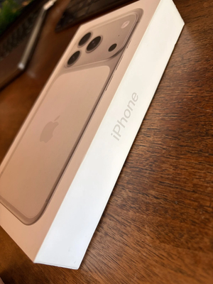 Unopened Apple iPhone 17 Pro - 256GB - Silver (Unlocked) for sale