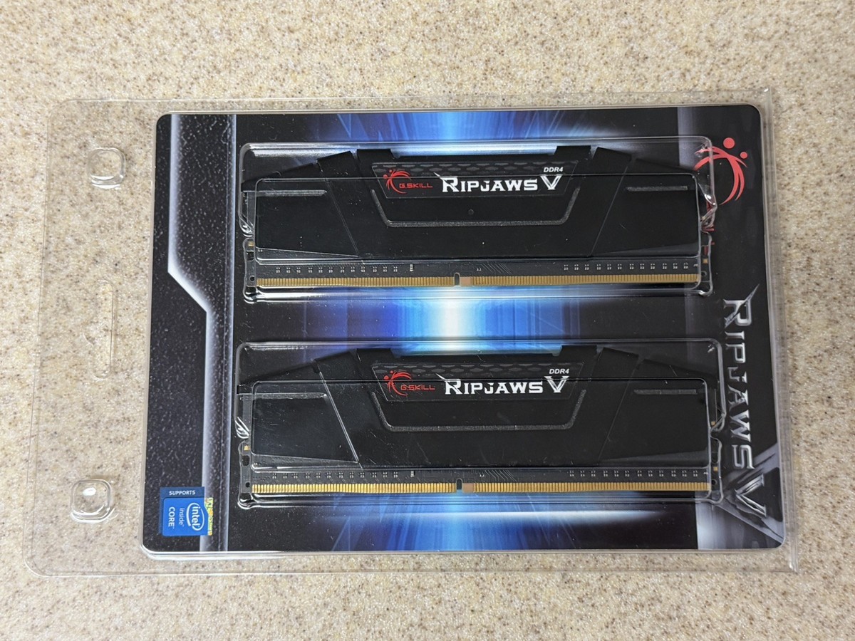 G. SKILL Ripjaws V 16GB 2 x 8GB PC4-28800 (DDR4-3600) Memory CL 16