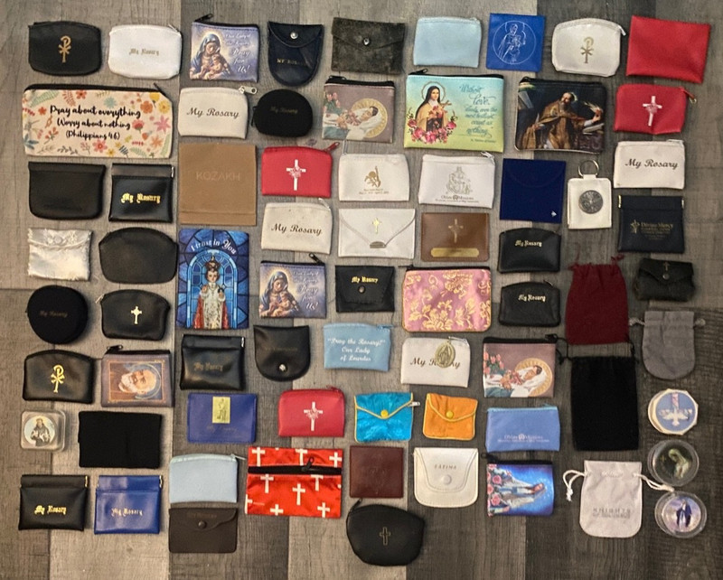 *** LOT OF 70 VINTAGE CATHOLIC RELIGIOUS ROSARY CASES WOW!!! ***