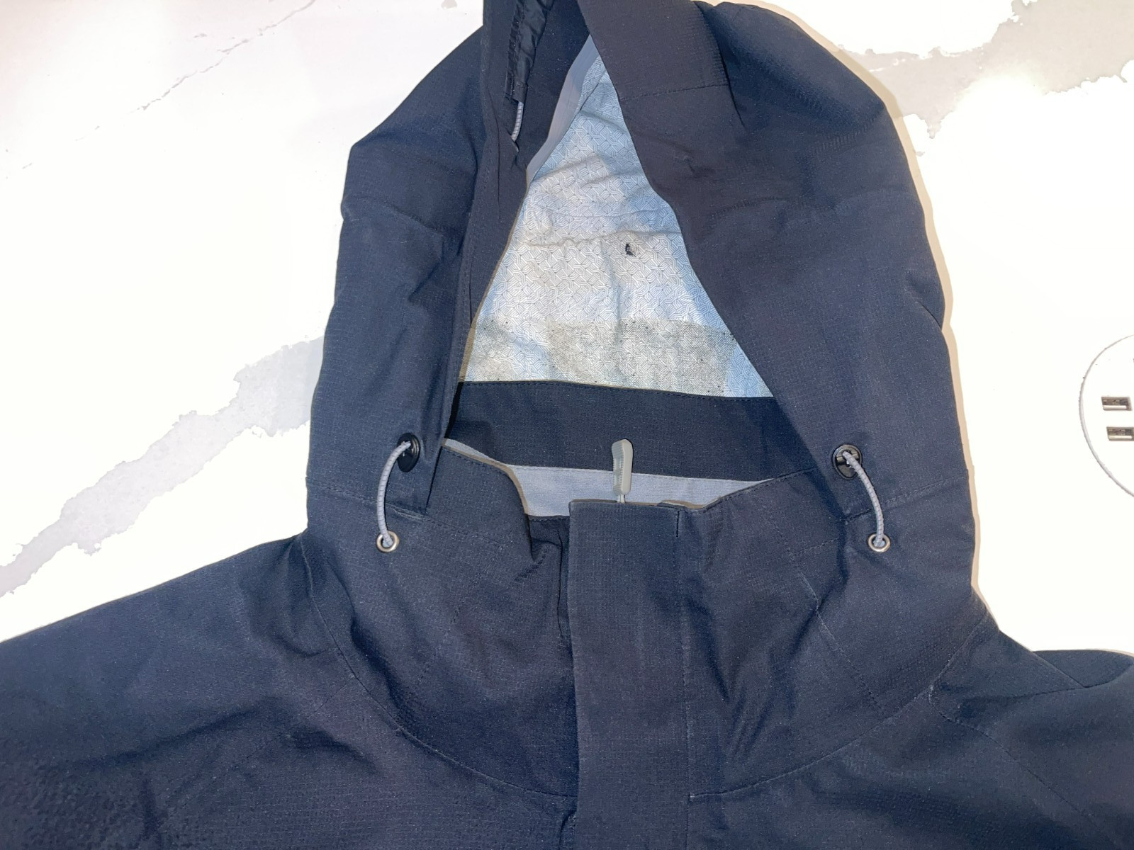 REI ELEMENTS E1  SOFT SHELL HOODED RAIN OUTDOOR H… - image 2