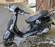 Piaggio Vespa Sprint 125 ES ABS wie Neu