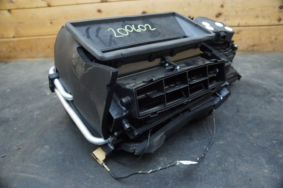 Caja de motor soplador núcleo calefactor 4S1820005D 4S1820021 Audi R8 Lms GT4 2018 *Nota Foto 4 de 4