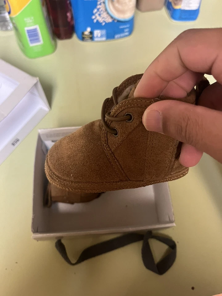Ugg para niños pequeños 2c Foto 4 de 4