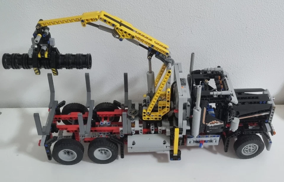 LEGO Technic 9397 Logging Truck, foto 3 di 5