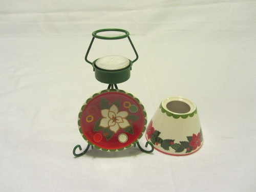 REGALOS AVON NAVIDAD POINSETTA LUZ DE TÉ CANDELABRO CON PLATO PEQUEÑO A JUEGO - Imagen 2 de 5