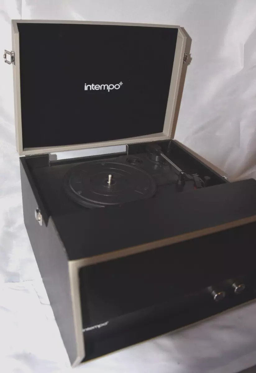 Intempo turntable cheap with speakers