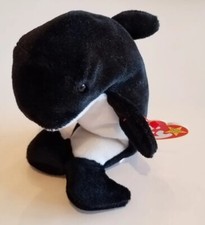 RETIRED 1996 TY BEANIE BABY WAVES THE WHALE WITH PVC PELLETS.