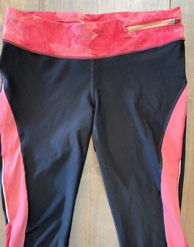 Lucy Women's Crop Workout Athletic Multicolored Black Lycra Legging Size: M - Picture 2 of 7