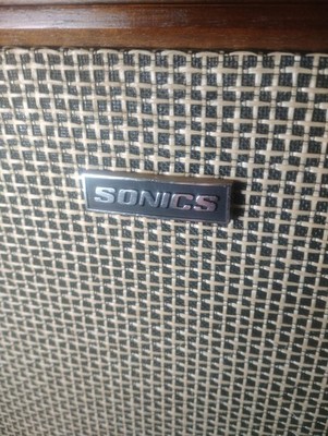 Vintage 70's Pair of MCM Sonics Thin Profile AS-61 Walnut Stereo 2