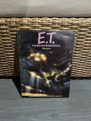 E.T. The Extra Terrestrial Storybook Softcover Book 1982 Drew Barrymoore