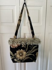 Vintage-Style Floral Tapestry Tote Bag with Fringe Trim