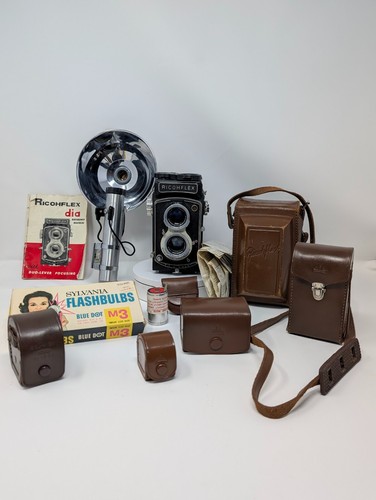 RARE CAMERA RICOH Ricohflex DIA with set of Walz lens', 2 flash units & more - Picture 22 of 24