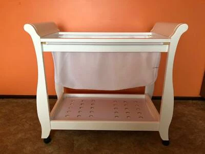 boori sleigh bassinet white