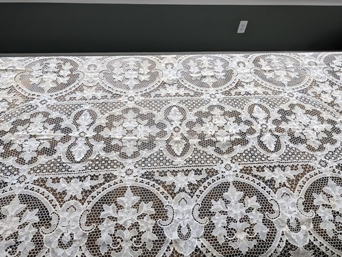 Antique Vintage Edwardian Italian Needle Lace Tablecloth 114" x 62" - Picture 16 of 17